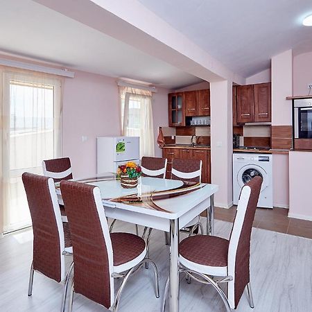 Апартаменти Боряна Pomorie Buitenkant foto